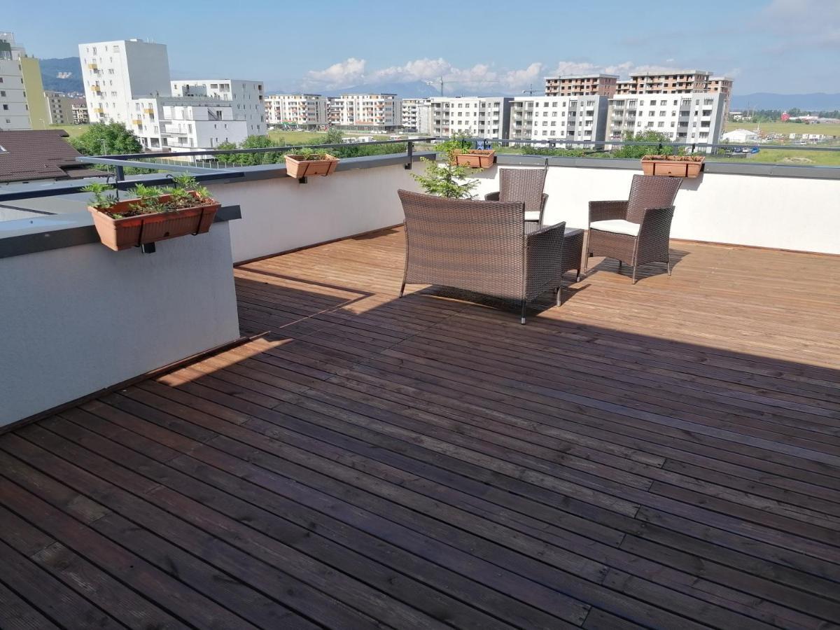 Ama Apartament Cu Terasa 50 Mp & Parcare Braszów Zewnętrze zdjęcie
