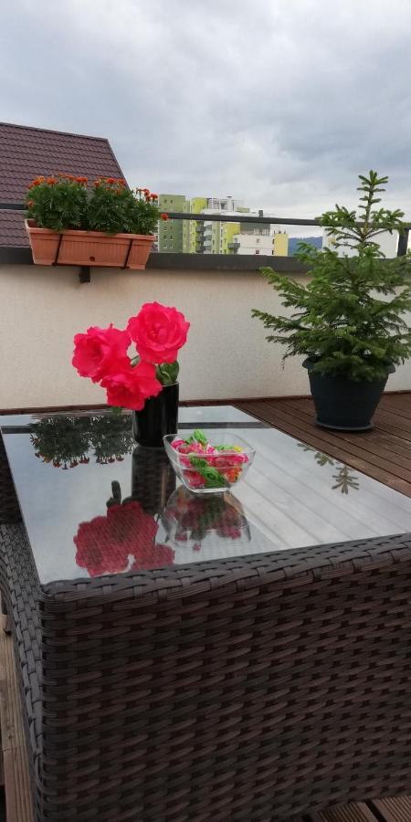 Ama Apartament Cu Terasa 50 Mp & Parcare Braszów Zewnętrze zdjęcie